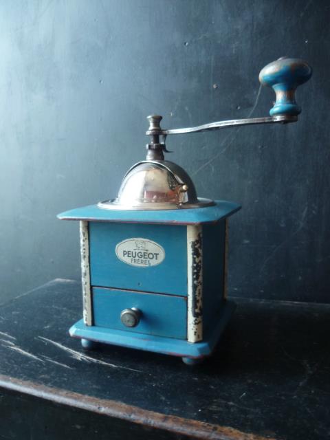 フランス古物雑貨・古道具 グランジュ プジョーコーヒーミル 青