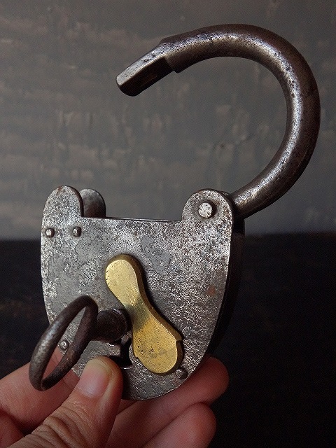 フランスヴィンテージアンティーク19世紀の鍛冶屋手作りの南京錠