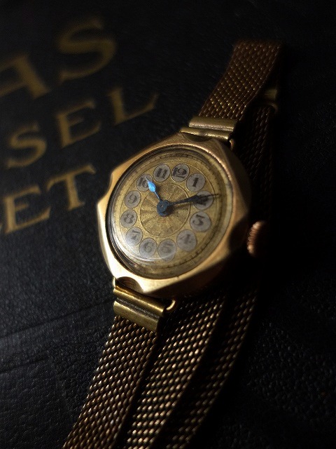 フランスアンティーク金メッキの機械式女性用腕時計