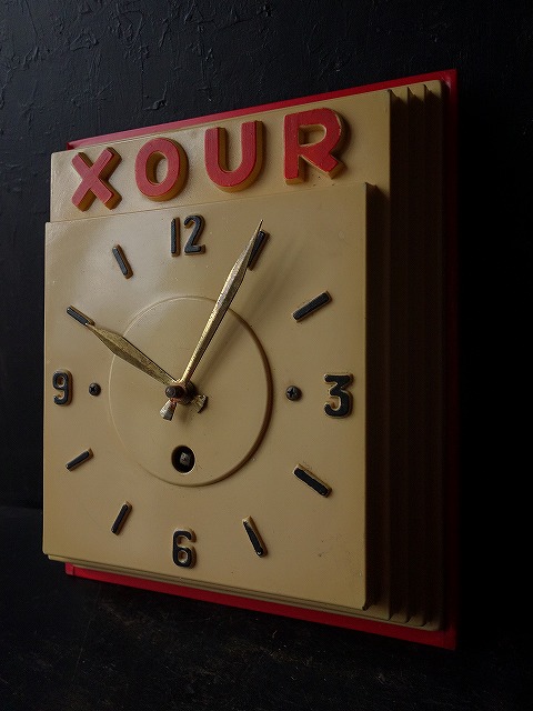 フランスヴィンテージxourキッチュな機械式壁掛け時計